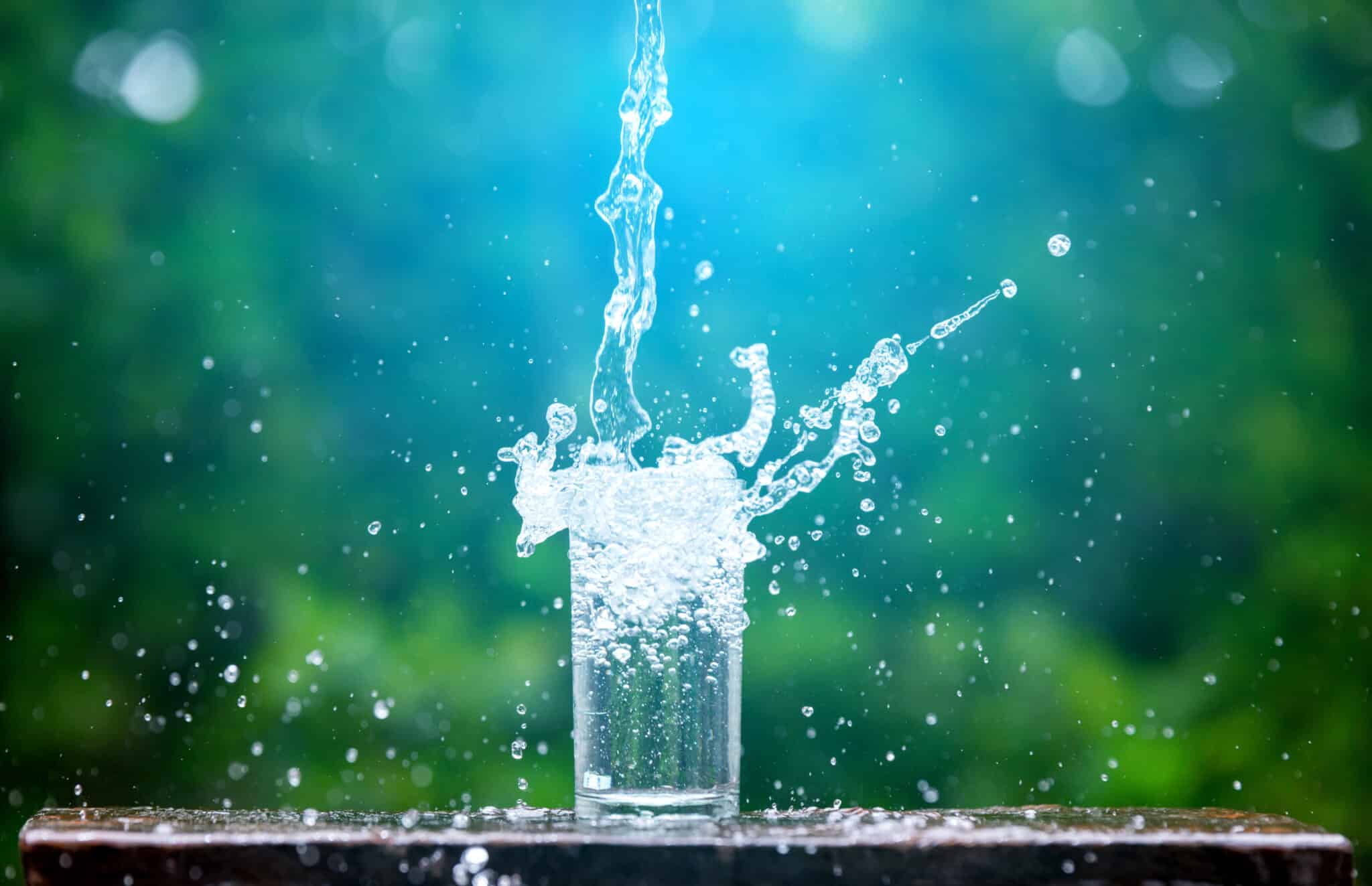 Soda Water vs. Sparkling Water Which Is Healthier? Crystella